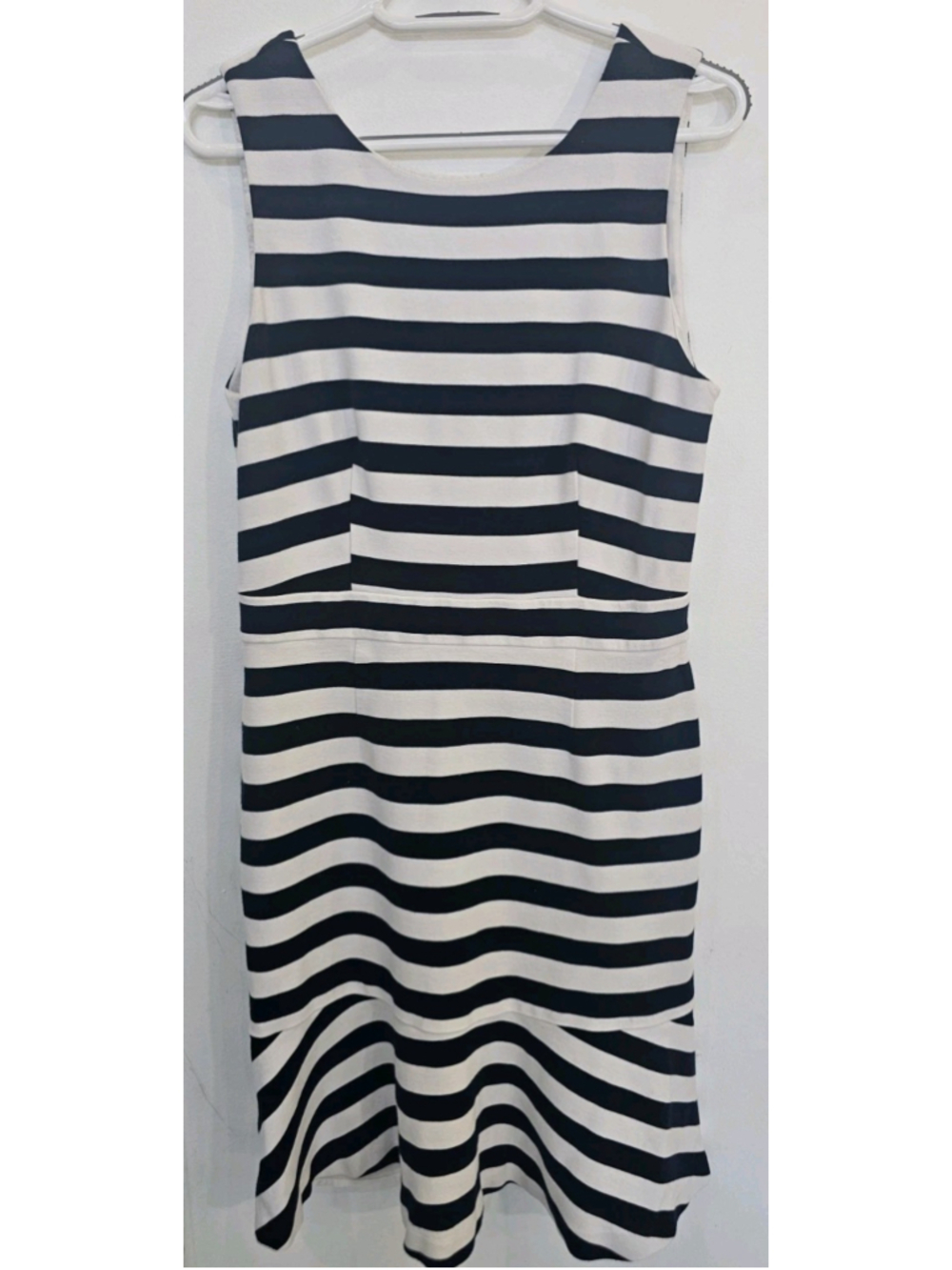 Banana Republic Dress Size 14 Womans Navy White Striped Ponte Sleeveless Ruffle - Picture 16 of 16
